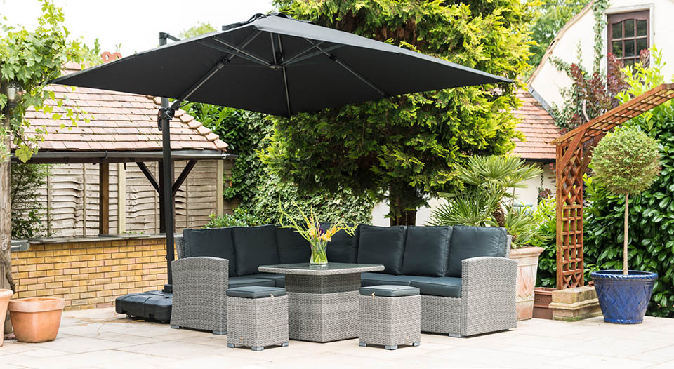 Sturdi Deluxe Cantilever Parasol with Base